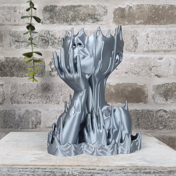 Melting Woman Planter  | Home Decor  | Unique Gift | 3D Printed - Picture 14 of 15